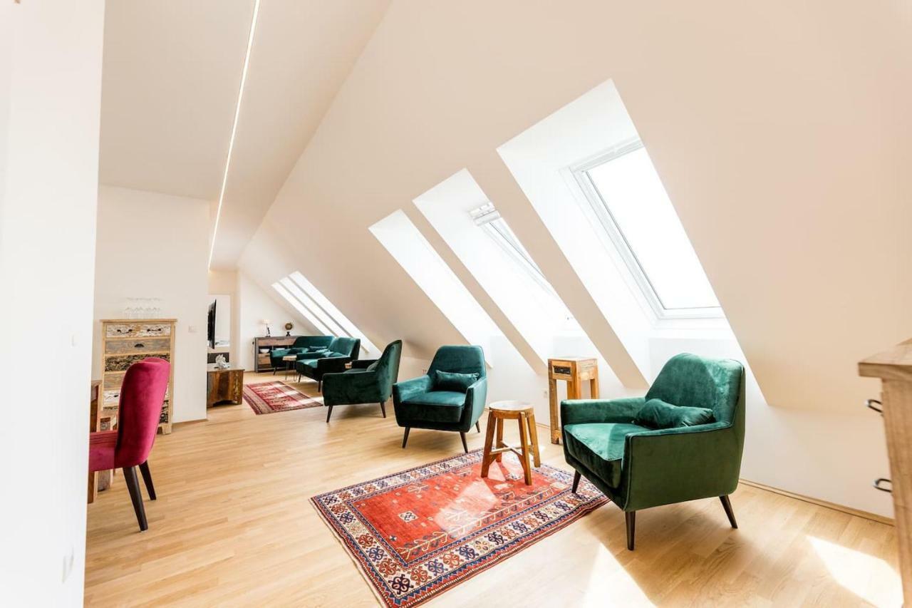 Grosse Dachgeschosswohnung Im Herzen Von 그라츠 외부 사진
