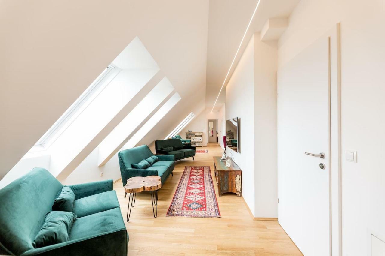Grosse Dachgeschosswohnung Im Herzen Von 그라츠 외부 사진