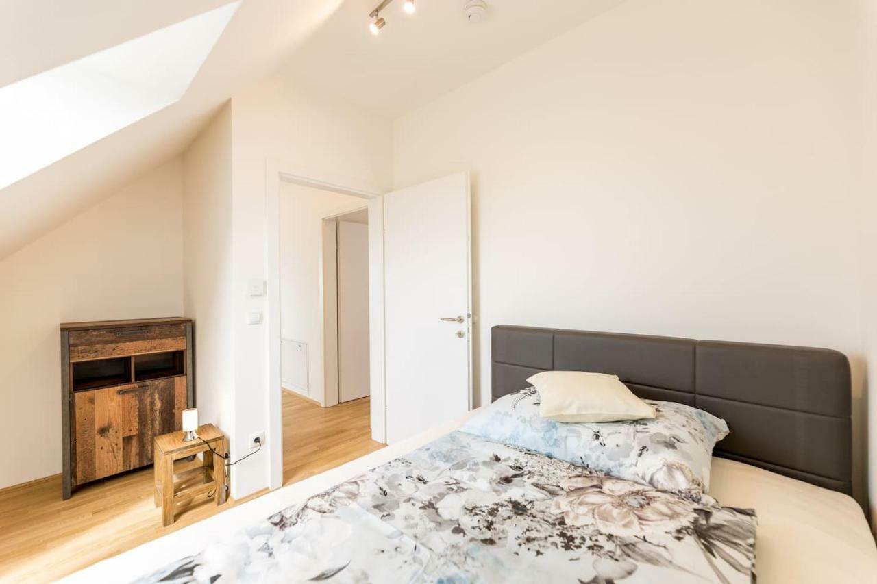 Grosse Dachgeschosswohnung Im Herzen Von 그라츠 외부 사진
